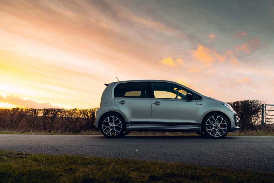  Volkswagen up! GTI 2020 года  (UK) (фото 8 из 40)